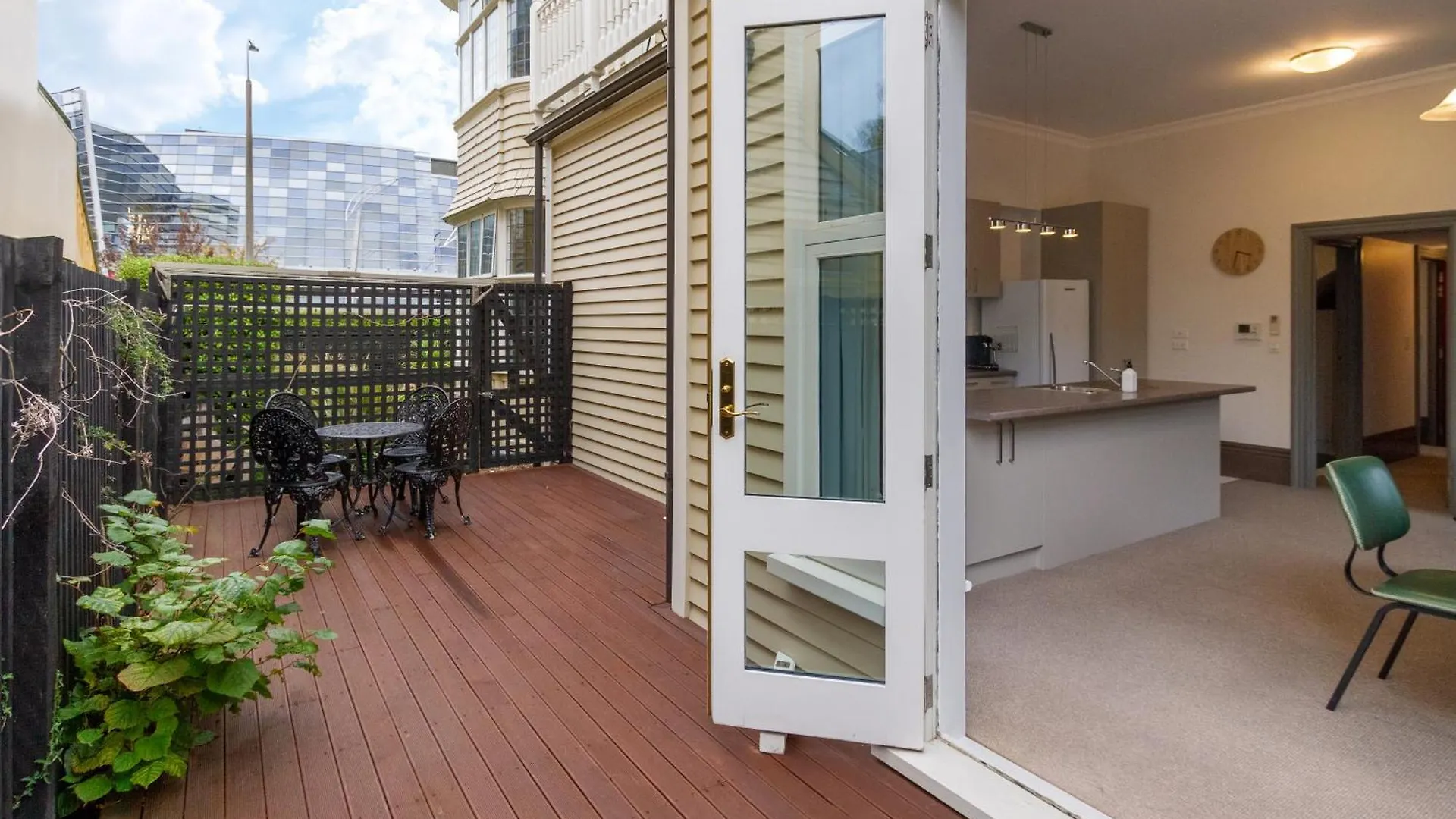 2 Bedroom 2 Bath Modern Heritage Near Art Gallery Christchurch New Zealand