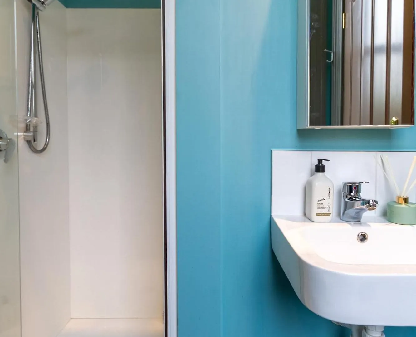 Apartment 2 Bedroom 2 Bath Modern Heritage Near Art Gallery Christchurch New Zealand
