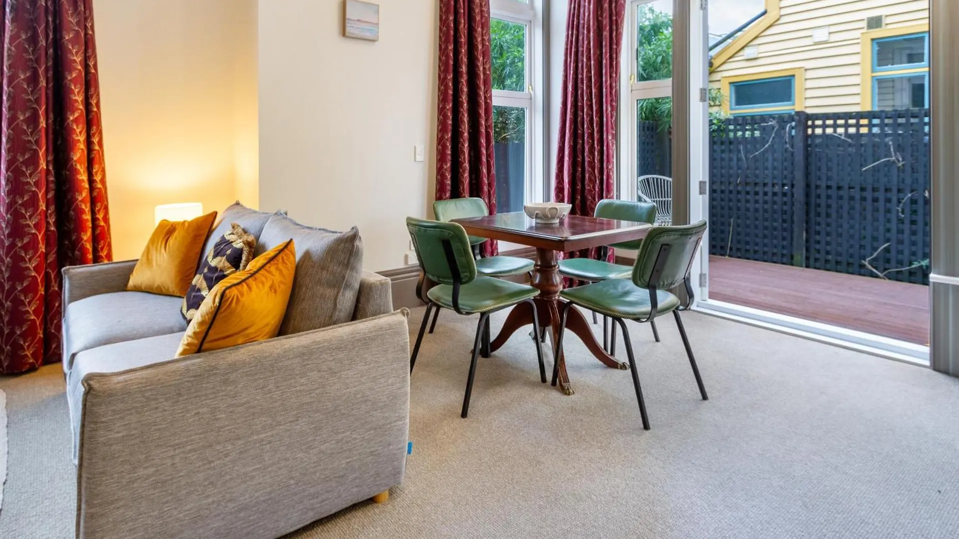 Apartment 2 Bedroom 2 Bath Modern Heritage Near Art Gallery Christchurch