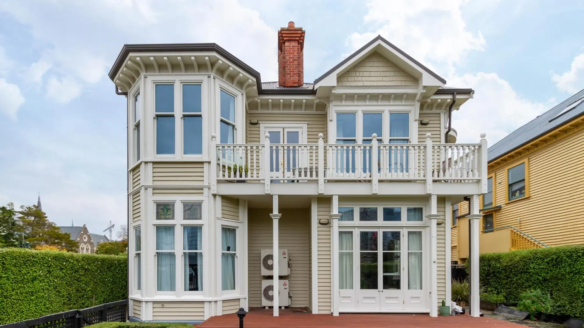 2 Bedroom 2 Bath Modern Heritage Near Art Gallery Christchurch