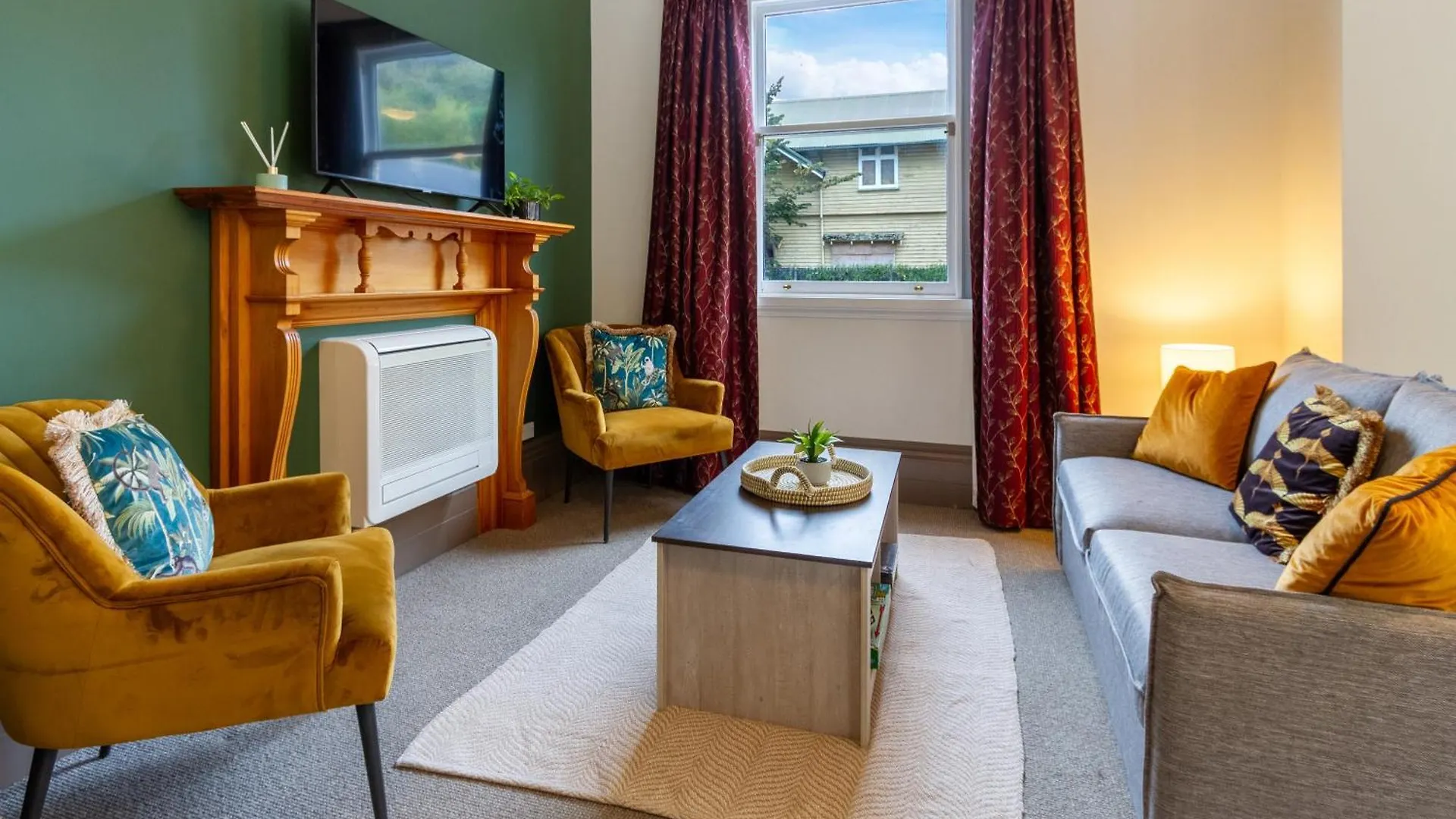2 Bedroom 2 Bath Modern Heritage Near Art Gallery Christchurch Apartman